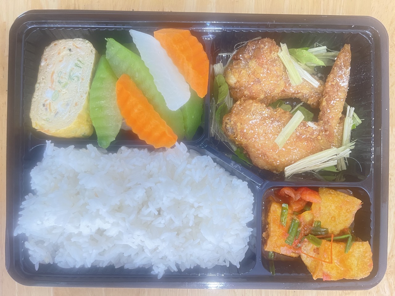 Cơm cánh gà rang muối