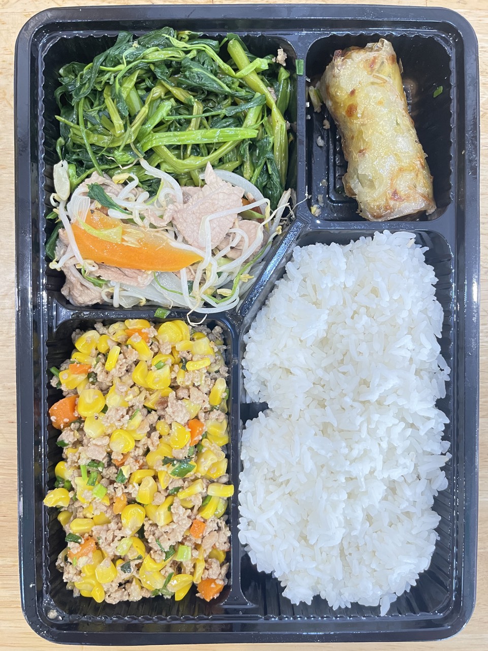 Cơm Ngô xào bơ thịt băm